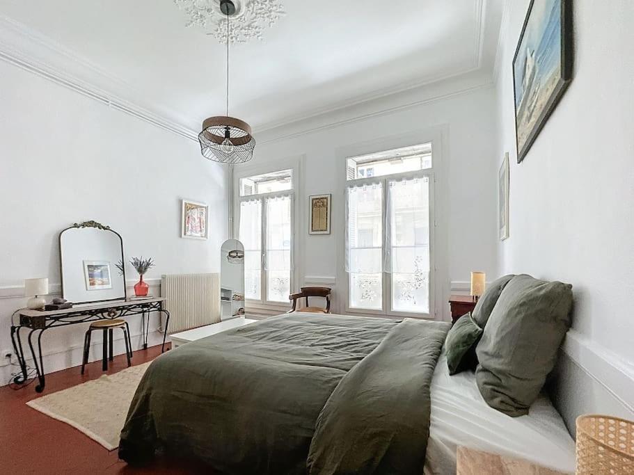 Nouveau - Appartement 100M2 Avec Terrasse A 1 Min De La Place De La Comedie Montpellier Exterior photo