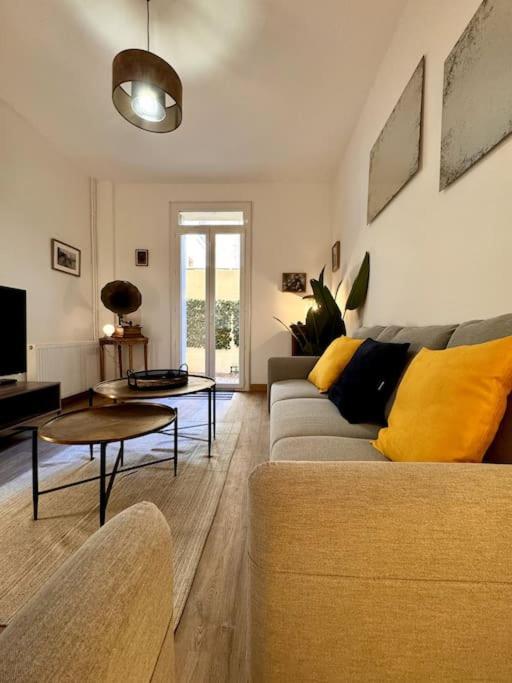 Nouveau - Appartement 100M2 Avec Terrasse A 1 Min De La Place De La Comedie Montpellier Exterior photo