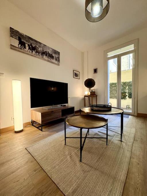Nouveau - Appartement 100M2 Avec Terrasse A 1 Min De La Place De La Comedie Montpellier Exterior photo