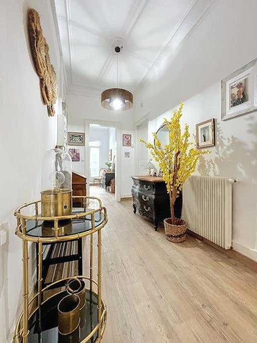 Nouveau - Appartement 100M2 Avec Terrasse A 1 Min De La Place De La Comedie Montpellier Exterior photo